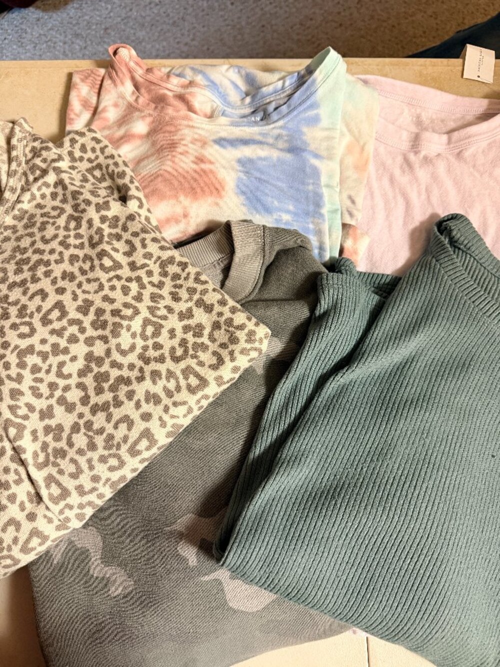 American Eagle Tops 5 Bundle Lot Tie Dye Leopard Ribbed Camo Mixed Sizes